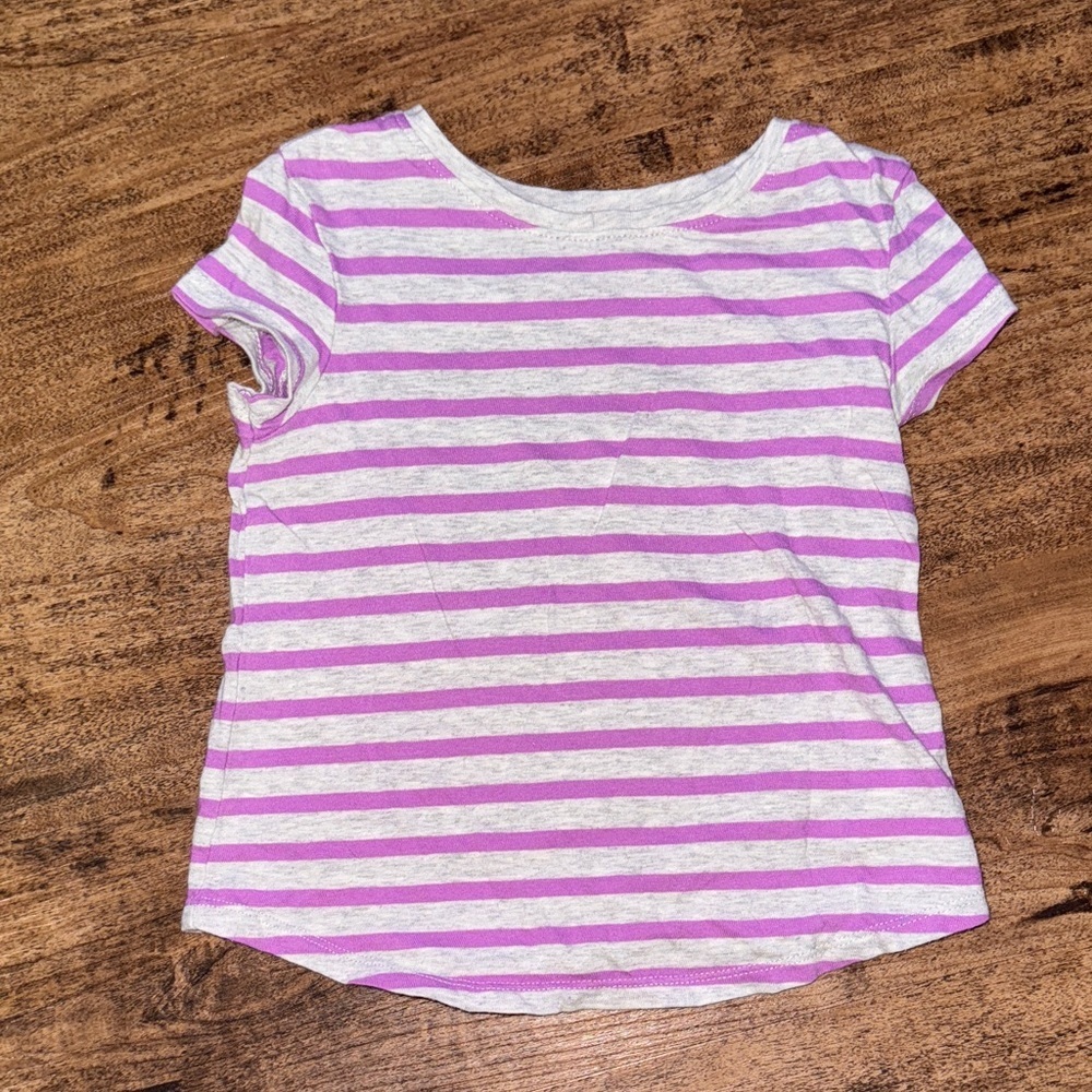 Old Navy Kids Tee in Lavender and White Stripes